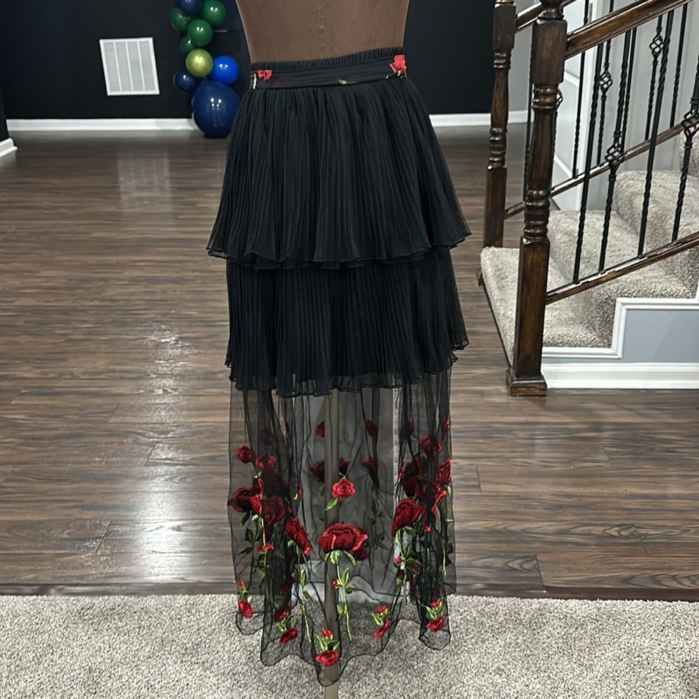 Deco Style Ruffled Skirt - Picture 6 of 10